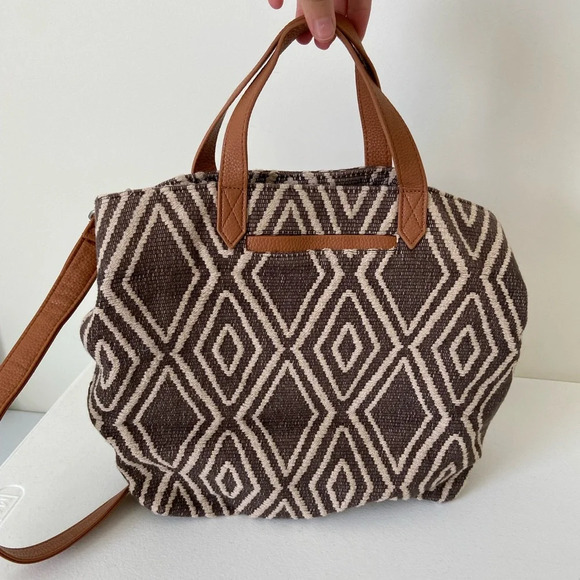 EUC | Thirty One retro hobo style cotton tapestry crossbody hand bag purse - Picture 2 of 8